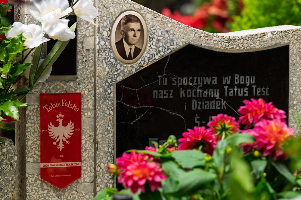 Uroczystość oznaczenia grobów weteranów trzeciego powstania śląskiego śp. Stanisława Brzozowskiego i śp. Franciszka Zandera znakiem pamięci „Tobie Polsko”. Fot.: IPN Krzysztof Łojko