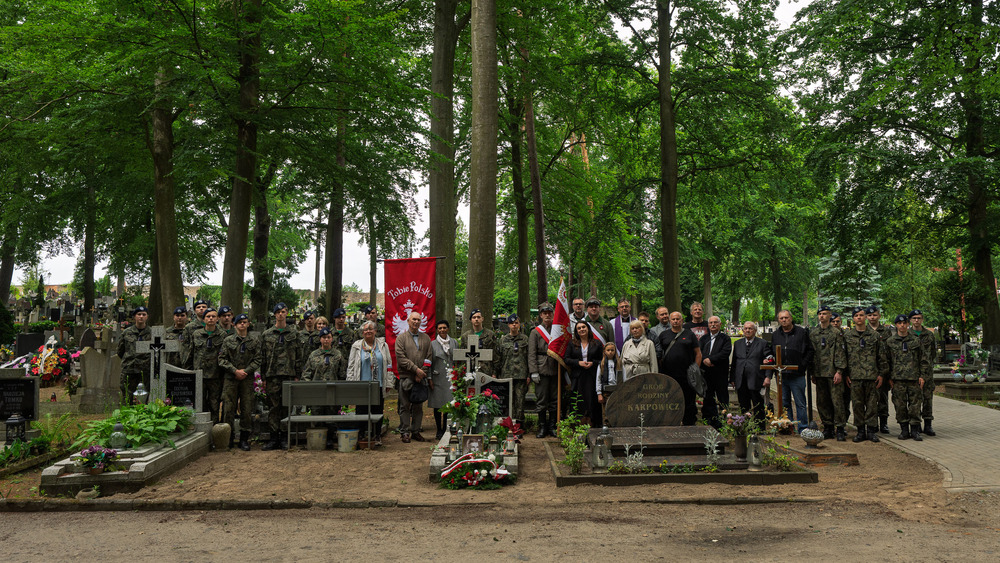 Uroczystość oznaczenia grobów weteranów trzeciego powstania śląskiego śp. Stanisława Brzozowskiego i śp. Franciszka Zandera znakiem pamięci „Tobie Polsko”. Fot.: IPN Krzysztof Łojko