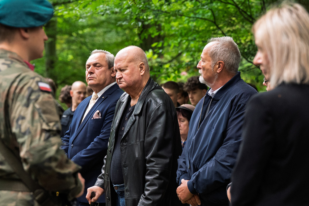 Uroczystość oznaczenia grobu weterana powstań śląskich śp. Franciszka Knappa znakiem pamięci „Tobie Polsko” oraz plakietą „Grób Weterana Walk o Wolność i Niepodległość Polski”. Fot.: IPN Krzysztof Łojko
