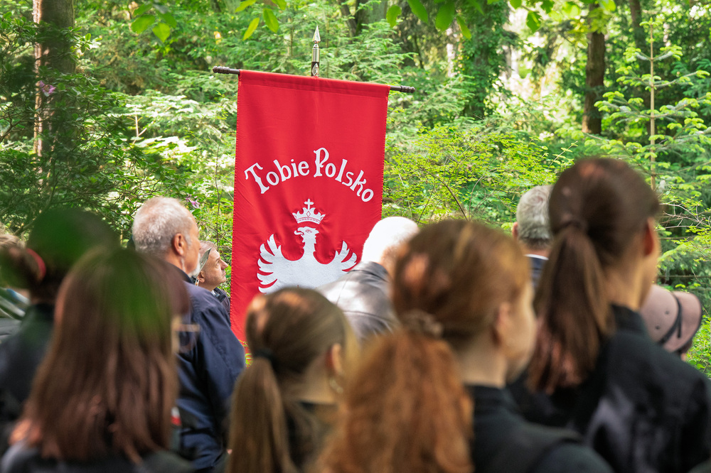 Uroczystość oznaczenia grobu weterana powstań śląskich śp. Franciszka Knappa znakiem pamięci „Tobie Polsko” oraz plakietą „Grób Weterana Walk o Wolność i Niepodległość Polski”. Fot.: IPN Krzysztof Łojko
