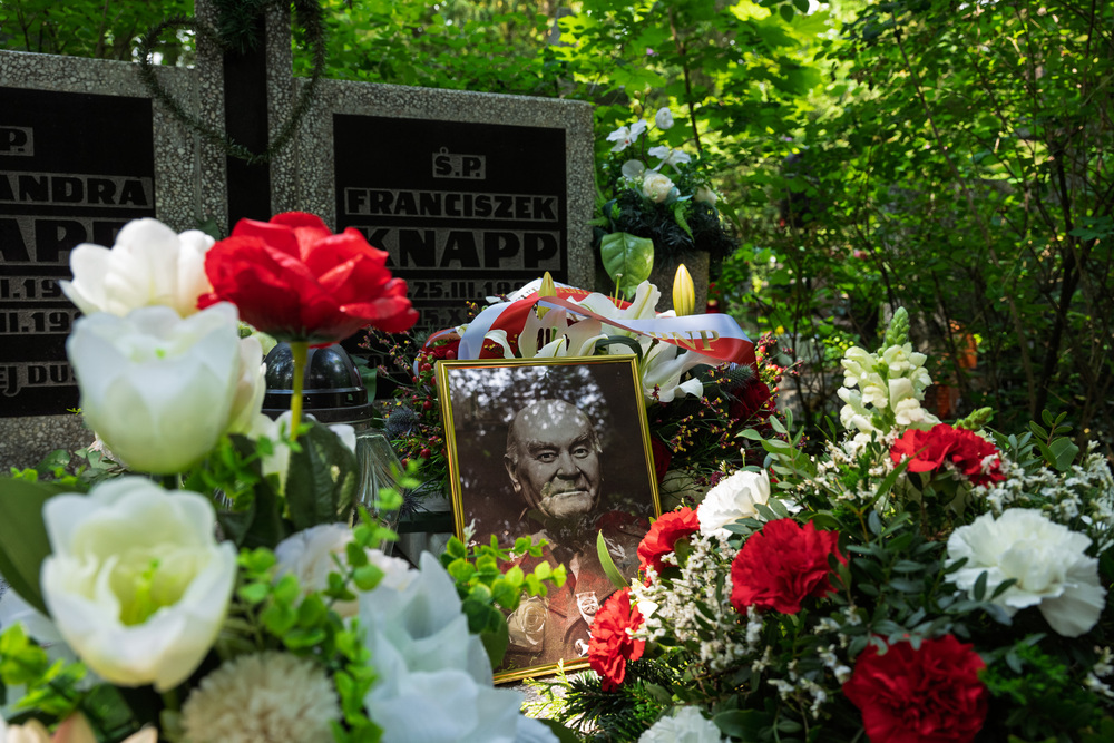 Uroczystość oznaczenia grobu weterana powstań śląskich śp. Franciszka Knappa znakiem pamięci „Tobie Polsko” oraz plakietą „Grób Weterana Walk o Wolność i Niepodległość Polski”. Fot.: IPN Krzysztof Łojko