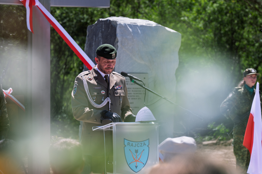 Uroczystości odsłonięcia upamiętnienia poświęconego pacyfikacji mieszkańców przysiółka Czanieckich 7 kwietnia 1945 r. – Rycerka Górna, 15 czerwca 2025. Fot.: IPN Krzysztof Łojko