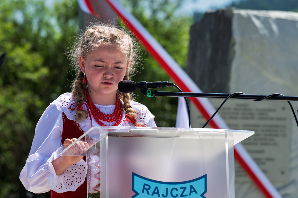 Uroczystości odsłonięcia upamiętnienia poświęconego pacyfikacji mieszkańców przysiółka Czanieckich 7 kwietnia 1945 r. – Rycerka Górna, 15 czerwca 2025. Fot.: IPN Krzysztof Łojko