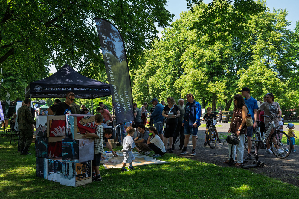 Obchody Narodowego Dnia Powstań Śląskich oraz Święta 13. Śląskiej Brygady Obrony Terytorialnej. Fot.: IPN Krzysztof Łojko