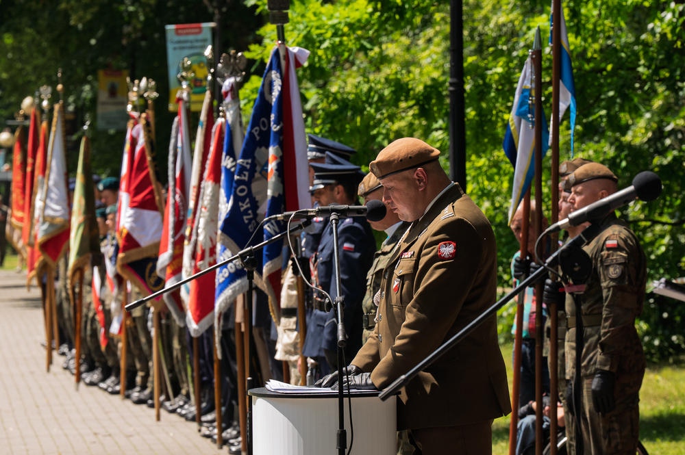 Obchody Narodowego Dnia Powstań Śląskich oraz Święta 13. Śląskiej Brygady Obrony Terytorialnej. Fot.: IPN Krzysztof Łojko