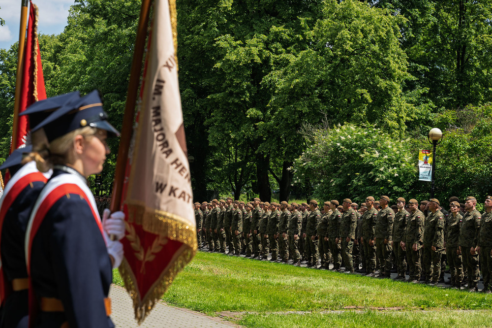 Obchody Narodowego Dnia Powstań Śląskich oraz Święta 13. Śląskiej Brygady Obrony Terytorialnej. Fot.: IPN Krzysztof Łojko