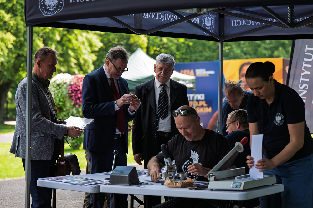 Obchody Narodowego Dnia Powstań Śląskich oraz Święta 13. Śląskiej Brygady Obrony Terytorialnej. Fot.: IPN Krzysztof Łojko