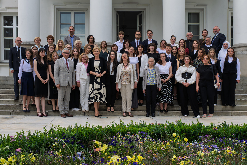 Relacja z wizyty laureatów XI edycji Konkursu "W kręgu poezji i prozy lagrowej więźniarek FKL Ravensbrück im. Wandy Półtawskiej” w Belwederze. Fot.: IPN Krzysztof Łojko