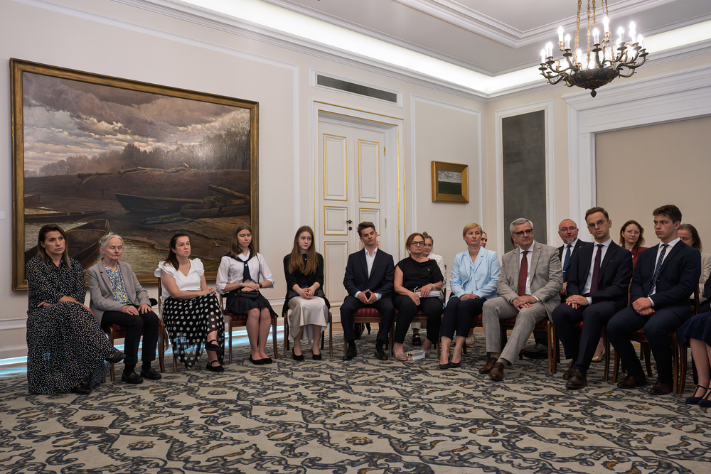 Relacja z wizyty laureatów XI edycji Konkursu "W kręgu poezji i prozy lagrowej więźniarek FKL Ravensbrück im. Wandy Półtawskiej” w Belwederze. Fot.: IPN Krzysztof Łojko