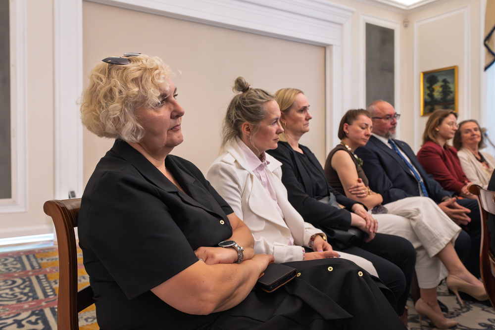 Relacja z wizyty laureatów XI edycji Konkursu "W kręgu poezji i prozy lagrowej więźniarek FKL Ravensbrück im. Wandy Półtawskiej” w Belwederze. Fot.: IPN Krzysztof Łojko