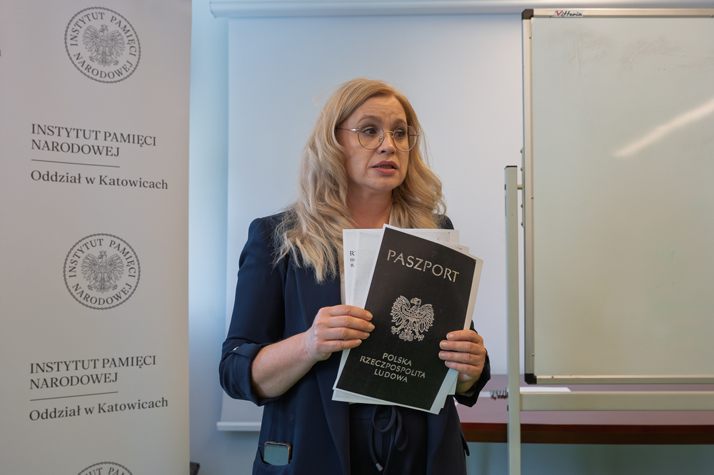 W katowickim Oddziale IPN odbyły się kolejne zajęcia edukacyjne z cyklu „Co kryją archiwa IPN?”. Fot.: IPN Krzysztof Łojko