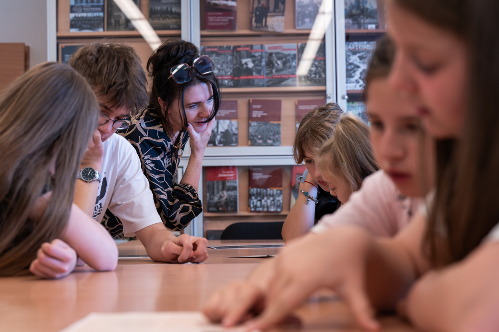 W katowickim Oddziale IPN odbyły się kolejne zajęcia edukacyjne z cyklu „Co kryją archiwa IPN?”. Fot.: IPN Krzysztof Łojko