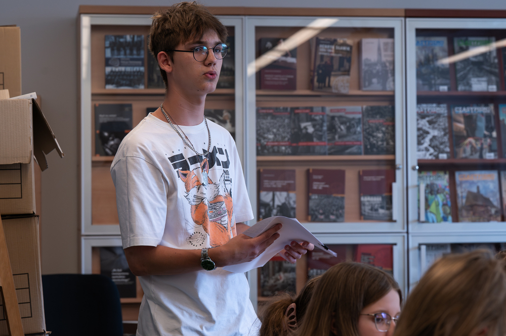 W katowickim Oddziale IPN odbyły się kolejne zajęcia edukacyjne z cyklu „Co kryją archiwa IPN?”. Fot.: IPN Krzysztof Łojko