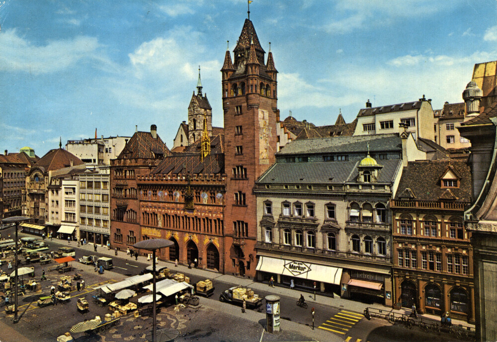 Ratusz i rynek w Bazylei, 1969 r.  (wyd. Rowesa-Verlag R. E. Weil, Zürich; IPN Ka 014/1074)