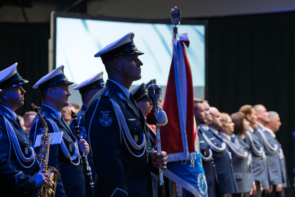 Dyrektor Oddziału IPN w Katowicach odznaczony Medalem 100-lecia Śląskiej Policji. Fot.: IPN Krzysztof Łojko