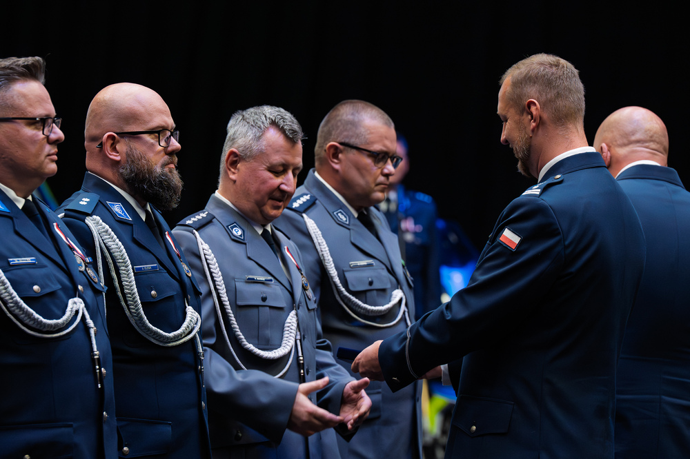 Dyrektor Oddziału IPN w Katowicach odznaczony Medalem 100-lecia Śląskiej Policji. Fot.: IPN Krzysztof Łojko