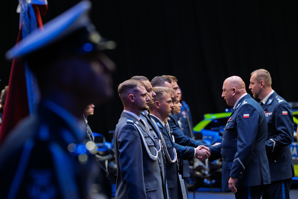 Dyrektor Oddziału IPN w Katowicach odznaczony Medalem 100-lecia Śląskiej Policji. Fot.: IPN Krzysztof Łojko