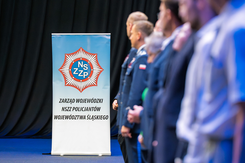 Dyrektor Oddziału IPN w Katowicach odznaczony Medalem 100-lecia Śląskiej Policji. Fot.: IPN Krzysztof Łojko