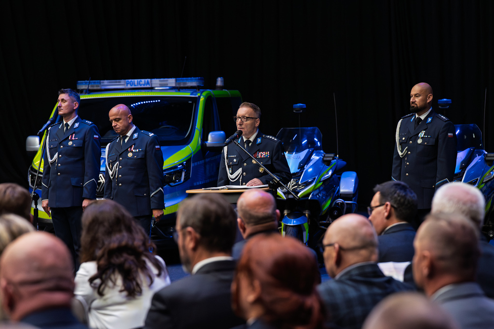 Dyrektor Oddziału IPN w Katowicach odznaczony Medalem 100-lecia Śląskiej Policji. Fot.: IPN Krzysztof Łojko