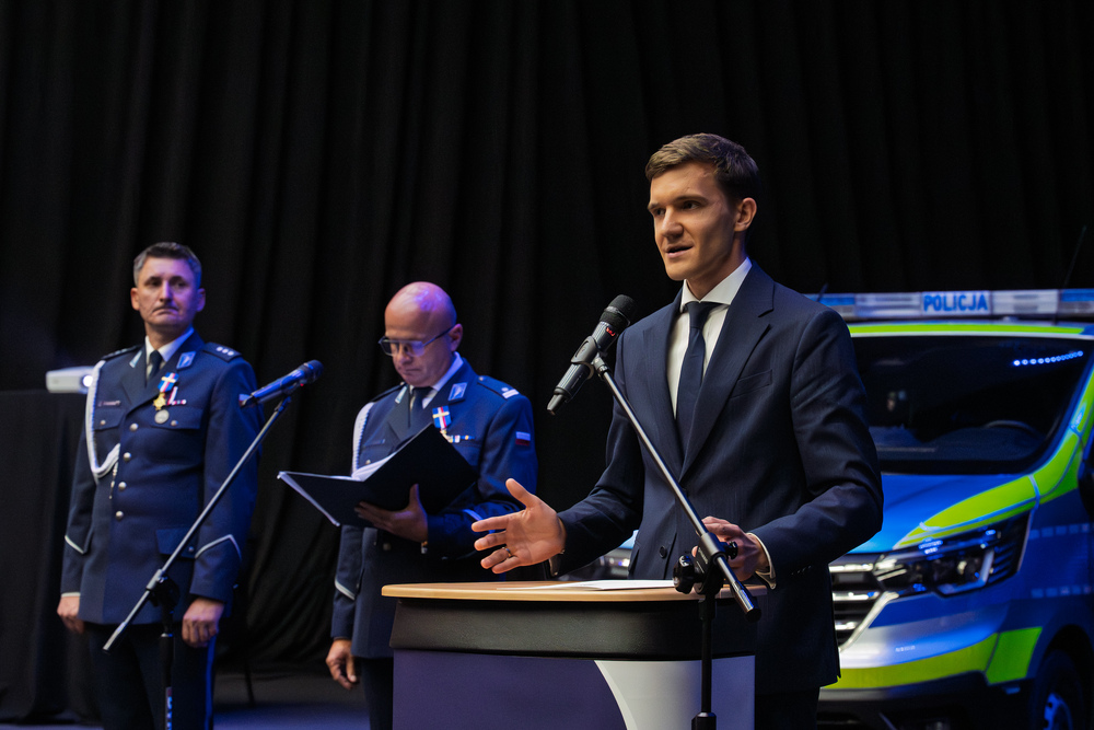 Dyrektor Oddziału IPN w Katowicach odznaczony Medalem 100-lecia Śląskiej Policji. Fot.: IPN Krzysztof Łojko