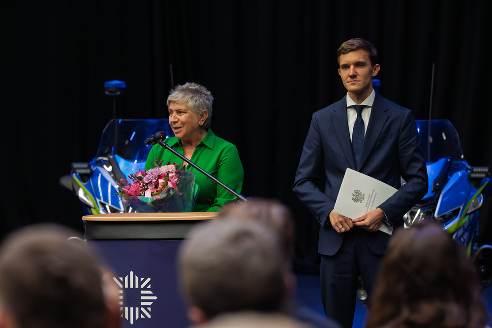 Dyrektor Oddziału IPN w Katowicach odznaczony Medalem 100-lecia Śląskiej Policji. Fot.: IPN Krzysztof Łojko