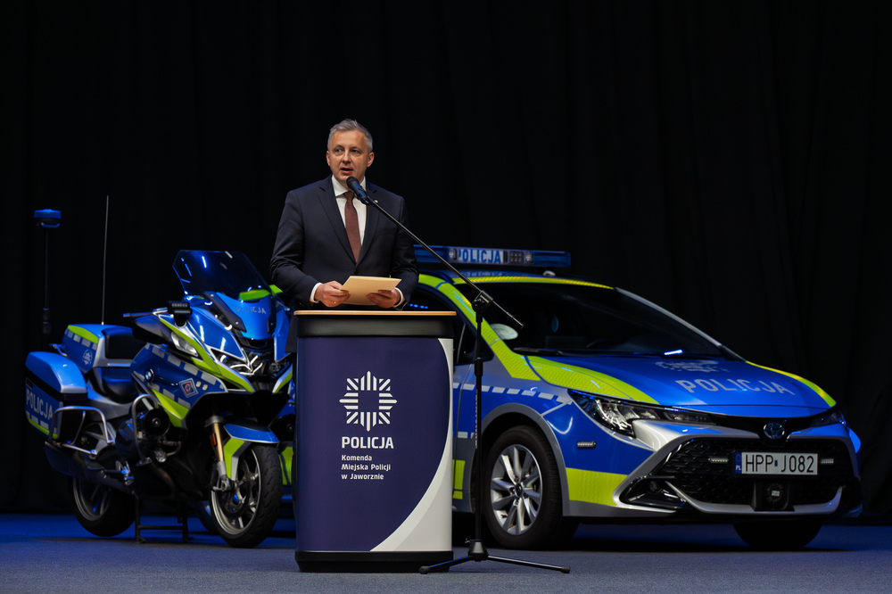 Dyrektor Oddziału IPN w Katowicach odznaczony Medalem 100-lecia Śląskiej Policji. Fot.: IPN Krzysztof Łojko