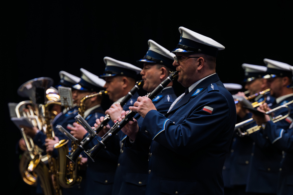 Dyrektor Oddziału IPN w Katowicach odznaczony Medalem 100-lecia Śląskiej Policji. Fot.: IPN Krzysztof Łojko