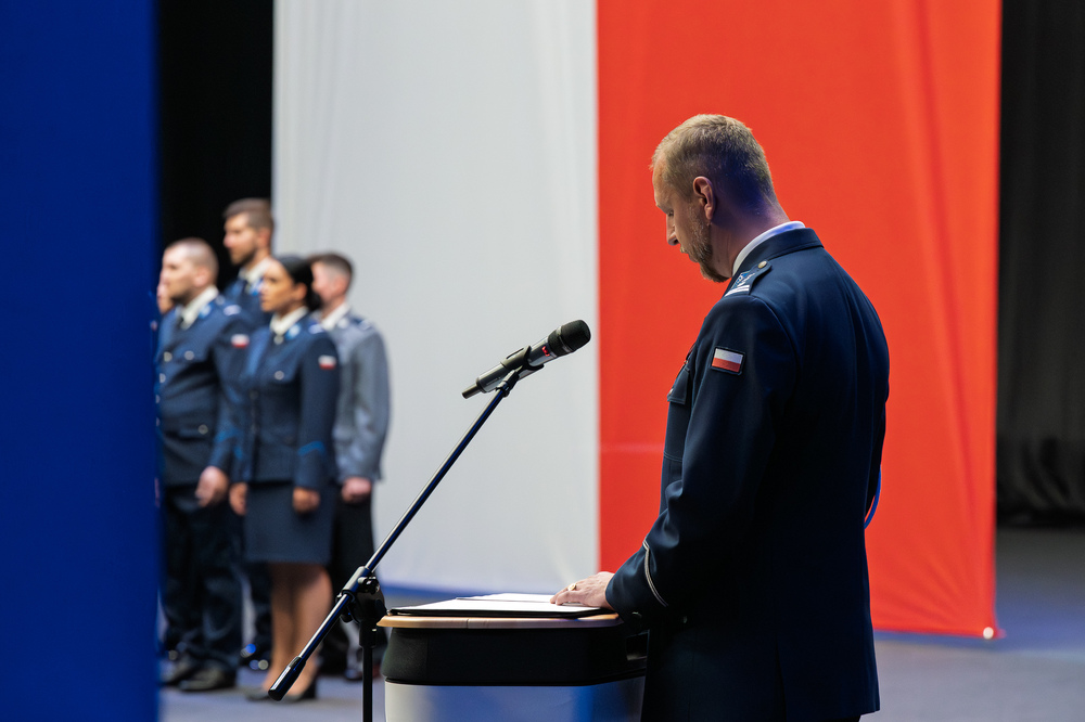 Dyrektor Oddziału IPN w Katowicach odznaczony Medalem 100-lecia Śląskiej Policji. Fot.: IPN Krzysztof Łojko
