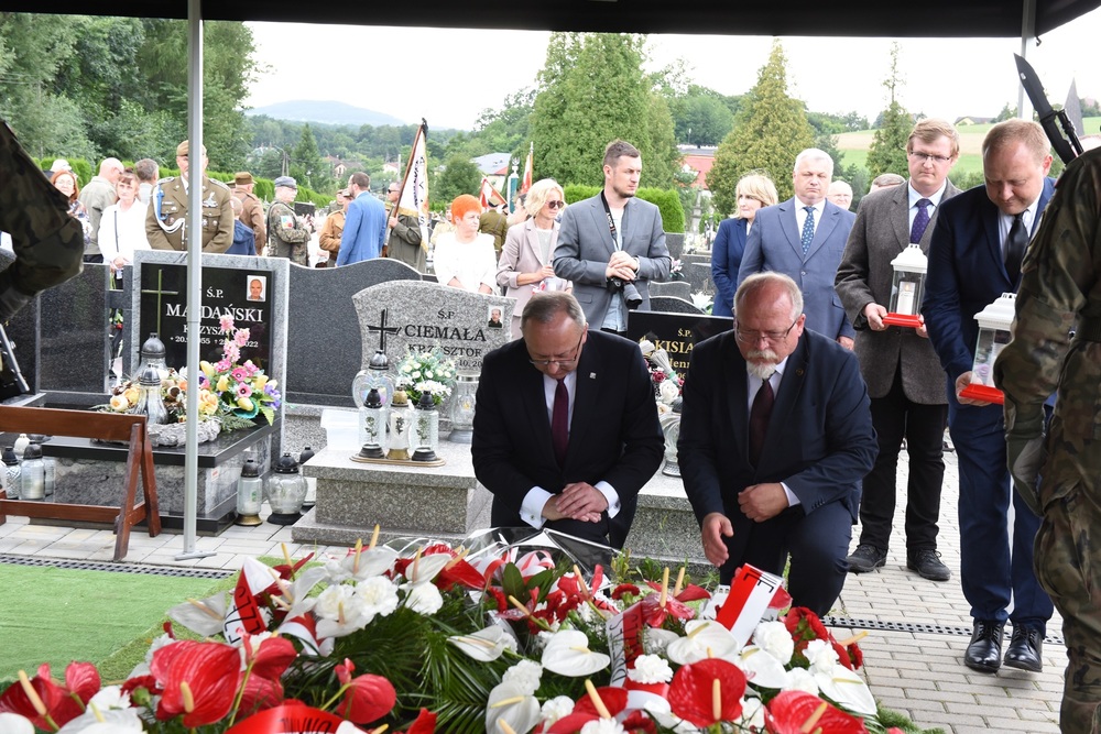 Uroczystości pogrzebowe Żołnierzy Niezłomnych w Górkach Wielkich. Fot. Monika Kobylańska/IPN