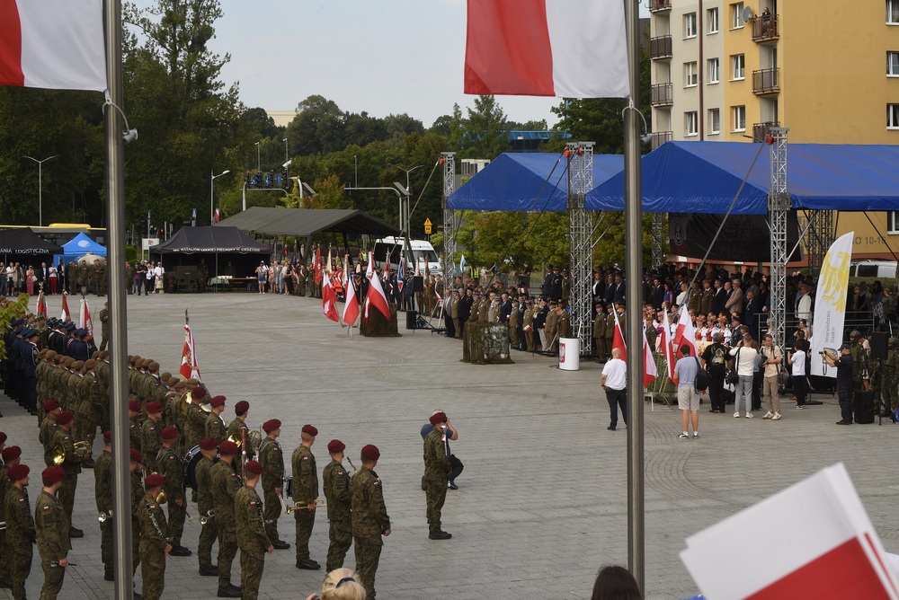 Wojewódzkie obchody Święta Wojska Polskiego. Fot. Krzysztof Liszka/IPN