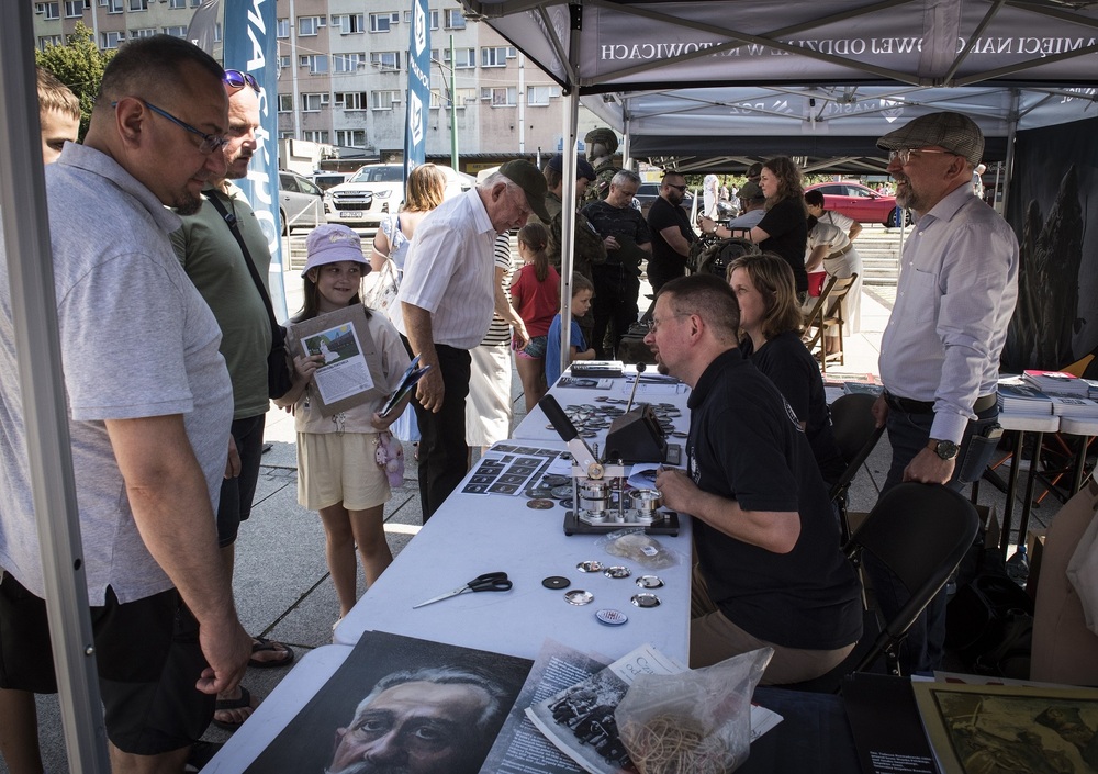 Święto Wojska Polskiego w Rudzie Śląskiej. Fot. Krzysztof Liszka/IPN