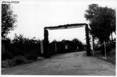 Przygotowania do peregrynacji w Ryczowie, sierpień 1973 r. (IPN Ka 07/224)