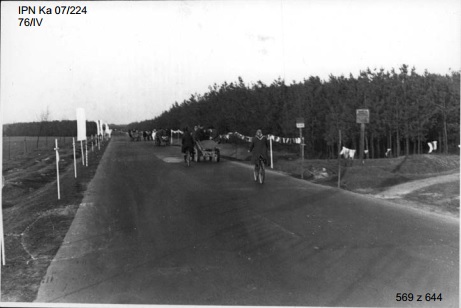 Peregrynacja obrazu Matki Bożej Częstochowskiej w Pradłach, marzec 1974 r. (IPN Ka 07/224)