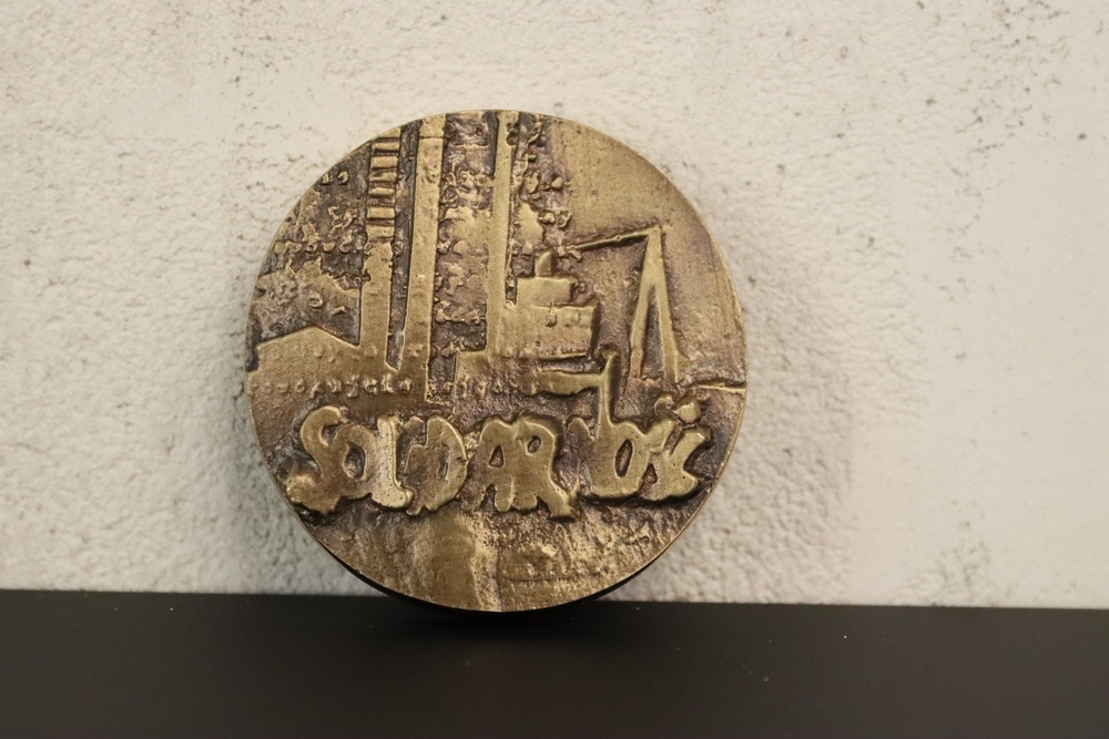 Medal z okazji 45. rocznicy strajków „Solidarności”.