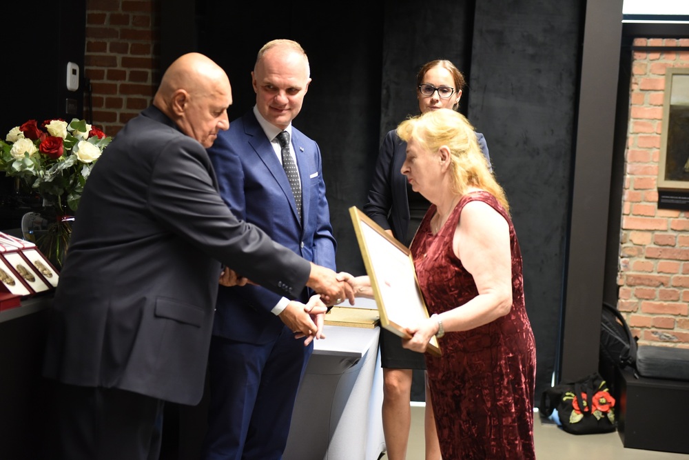 Ceremonia wręczenia medali z okazji 45. rocznicy strajków „Solidarności”. Fot. Monika Kobylańska/IPN