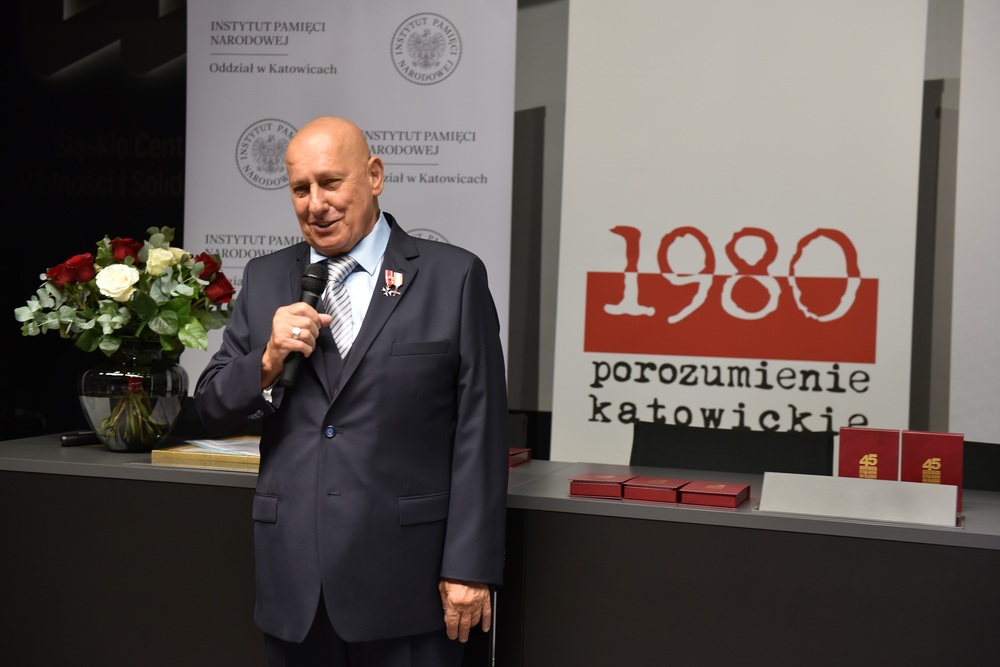 Ceremonia wręczenia medali z okazji 45. rocznicy strajków „Solidarności”. Fot. Monika Kobylańska/IPN