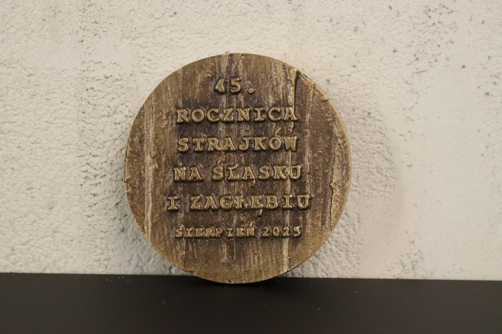 Medal  z okazji 45. rocznicy strajków „Solidarności”.