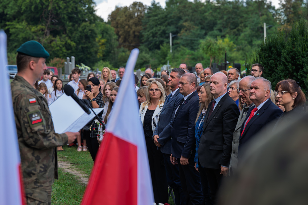 Obchody V Święta Pułkowego 7 Pułku Artylerii Lekkiej i IV Zjazd Rodzin Żołnierzy 7 Dywizji Piechoty. Fot. IPN Krzysztof Łojko