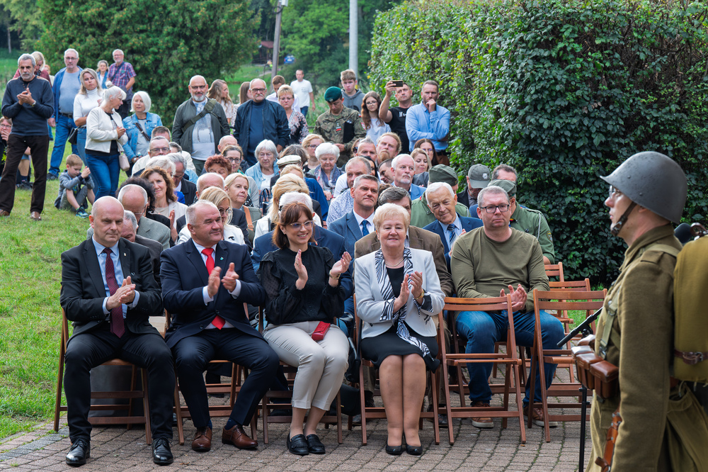 Obchody V Święta Pułkowego 7 Pułku Artylerii Lekkiej i IV Zjazd Rodzin Żołnierzy 7 Dywizji Piechoty. Fot. IPN Krzysztof Łojko
