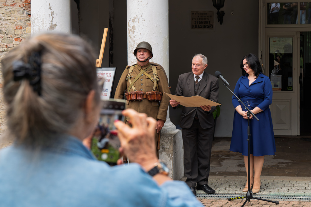 Obchody V Święta Pułkowego 7 Pułku Artylerii Lekkiej i IV Zjazd Rodzin Żołnierzy 7 Dywizji Piechoty. Fot. IPN Krzysztof Łojko