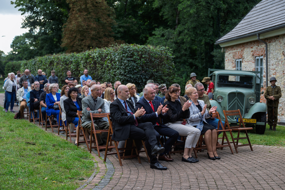 Obchody V Święta Pułkowego 7 Pułku Artylerii Lekkiej i IV Zjazd Rodzin Żołnierzy 7 Dywizji Piechoty. Fot. IPN Krzysztof Łojko