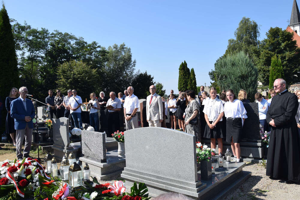Upamiętniono powstańca śląskiego kpt. Adama Białoszyńskiego w ramach akcji „Wszyscy jesteśmy ze Śląska!”. Fot.: IPN Dominik Grabis