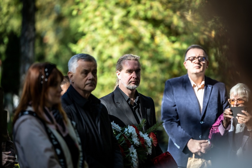 Uroczystość oznaczenia grobu powstańca śląskiego Edwarda Białeckiego znakiem pamięci „Tobie Polsko”. Fot. Łukasz Czechyra/IPN