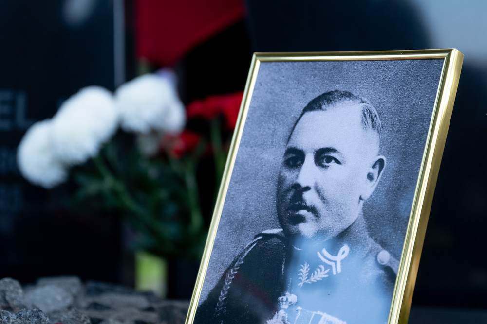 Uroczystość oznaczenia grobu insp. PP Wiktora Ludwikowskiego znakiem pamięci „Tobie Polsko” w Kędzierzynie-Koźlu. Fot.: IPN Krzysztof Łojko