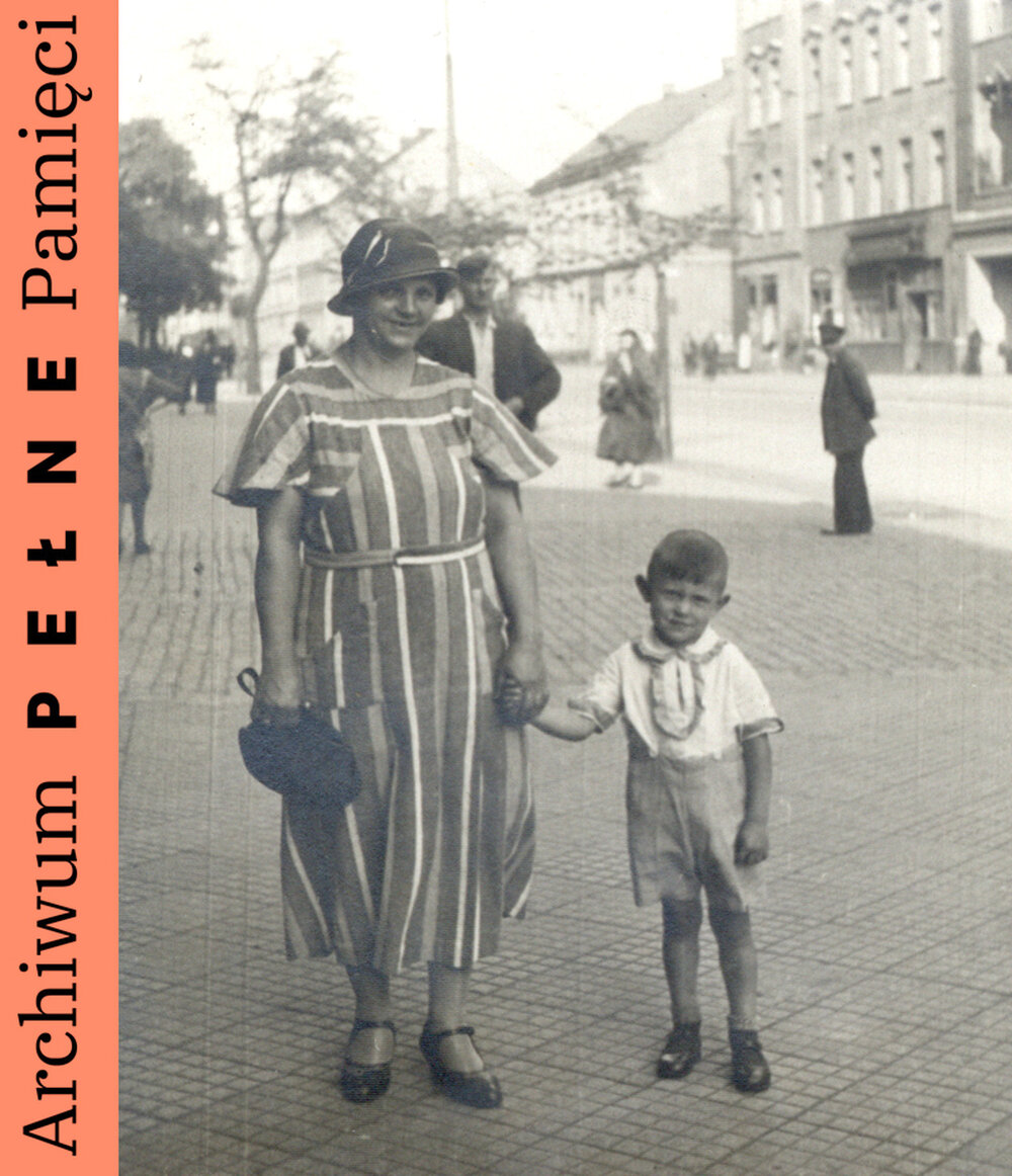 Jerzy Kuczka z mamą, sygn. IPN Ka 454/131