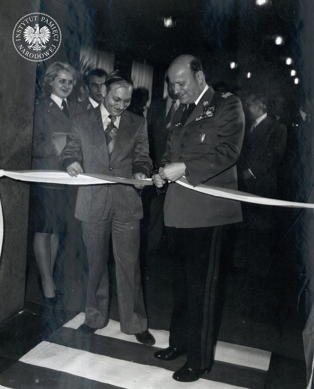 Komendant wojewódzki MO, gen. Benedykt Cader podczas otwarcia wystawy „W służbie dla Społeczeństwa”, październik 1977 r. (IPN Ka 439/16)