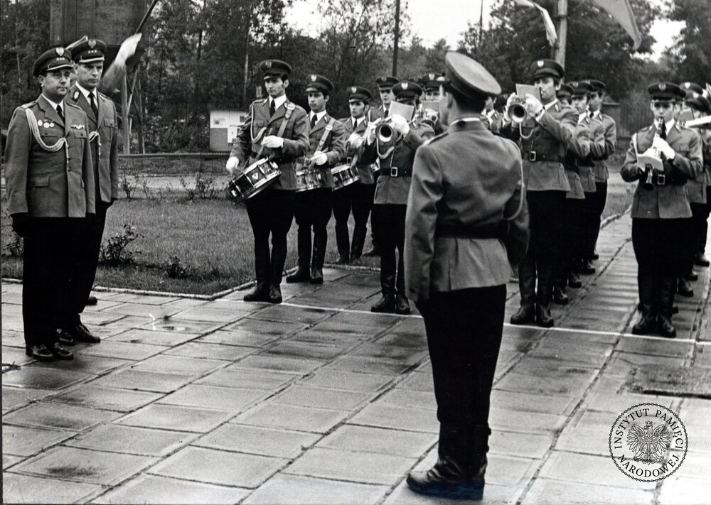 Uroczystości z okazji XXX-lecia MO i SB, 1974 r.: przysięga nowych funkcjonariuszy (IPN Ka 439/13)