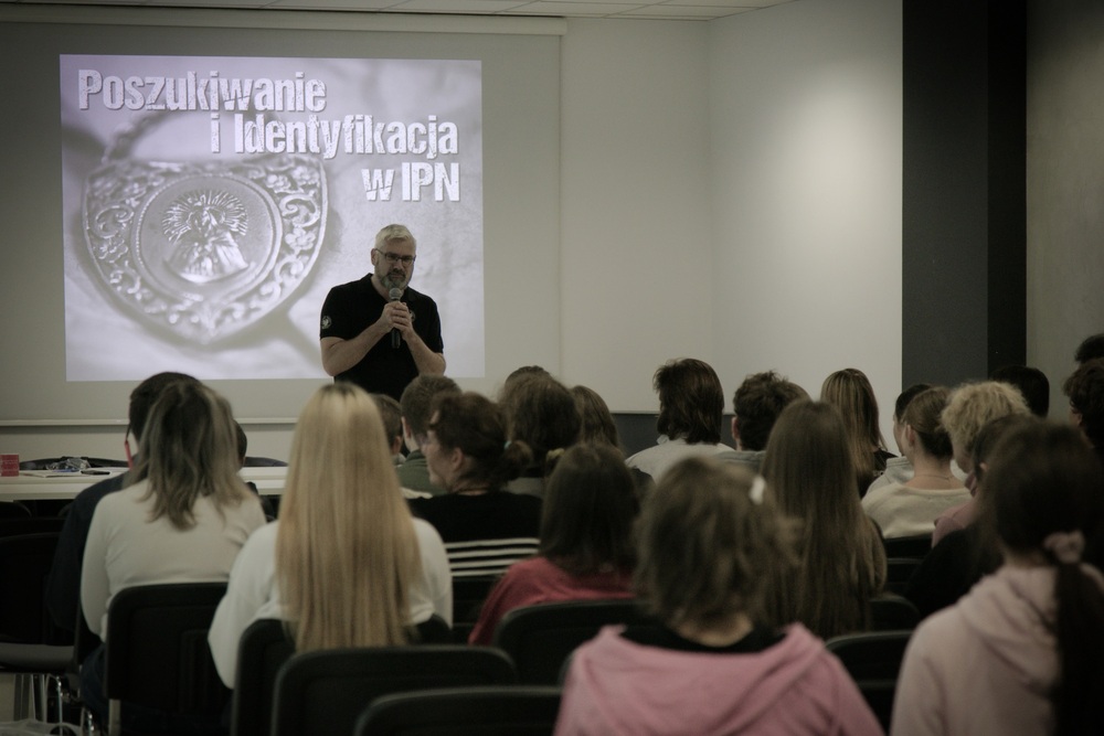 Inauguracja IX edycji projektu edukacyjnego IPN „Łączka i inne miejsca poszukiwań” w Katowicach. Fot. Renata Skoczek/IPN