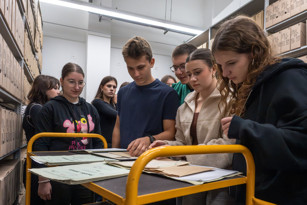 Zajęcia edukacyjne „Co kryją archiwa IPN?”. Fot.: IPN Krzysztof Łojko