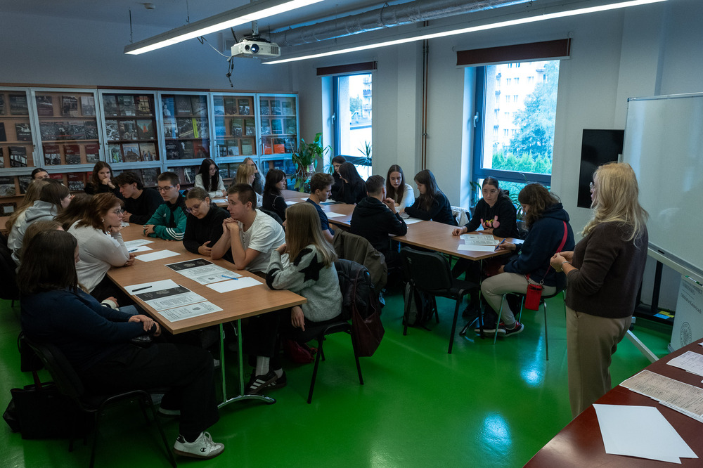 Zajęcia edukacyjne „Co kryją archiwa IPN?”. Fot.: IPN Krzysztof Łojko